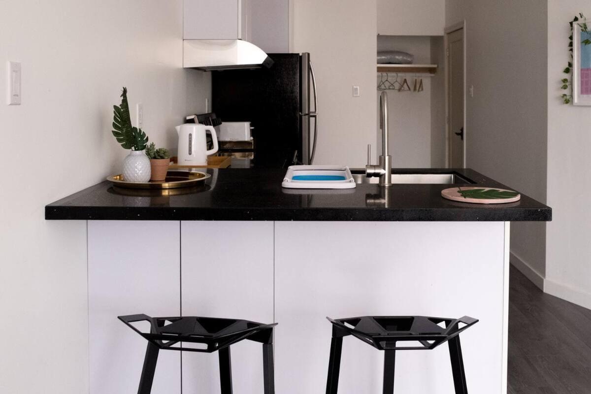 Marche Jean-Talon Suites Монреал Екстериор снимка